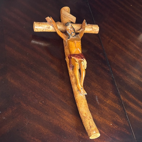 Large Wooden Cross Wall Décor with Crucifix